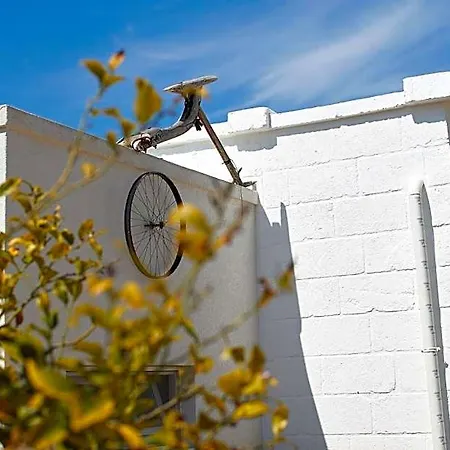 Bed and Breakfast Echi Di Puglia 4*